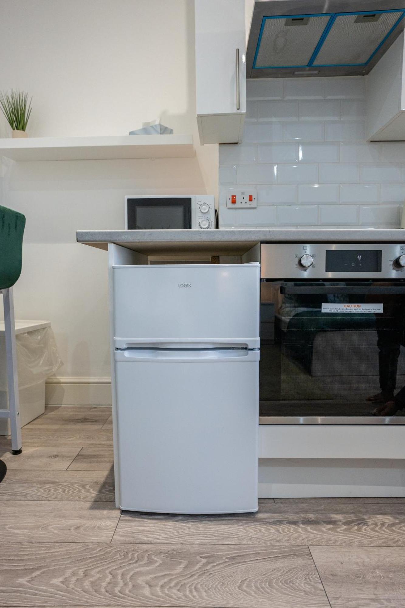 Beautiful Studio Flat In Hackney Next To Overground Station Londra Exterior foto