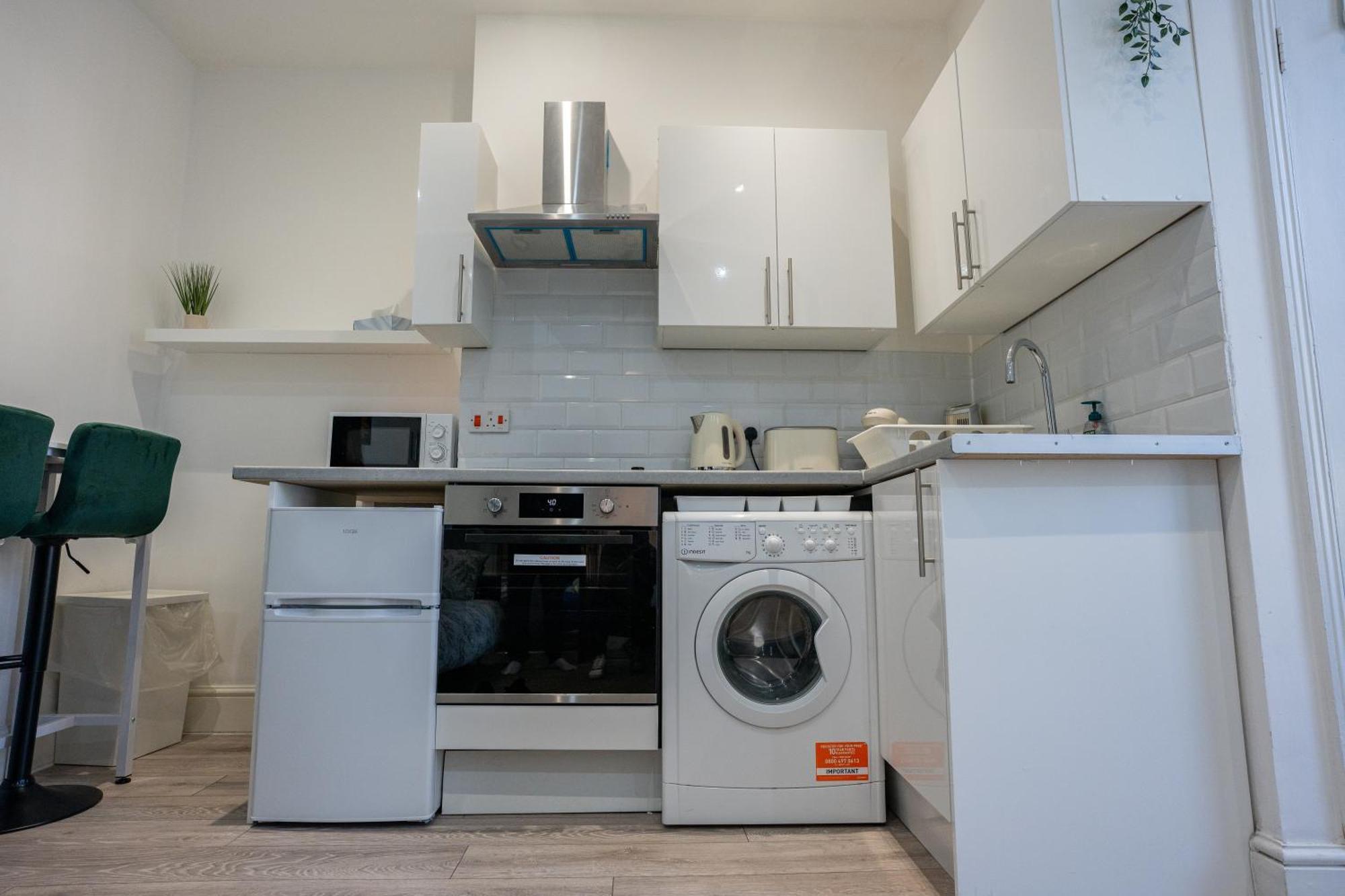 Beautiful Studio Flat In Hackney Next To Overground Station Londra Exterior foto